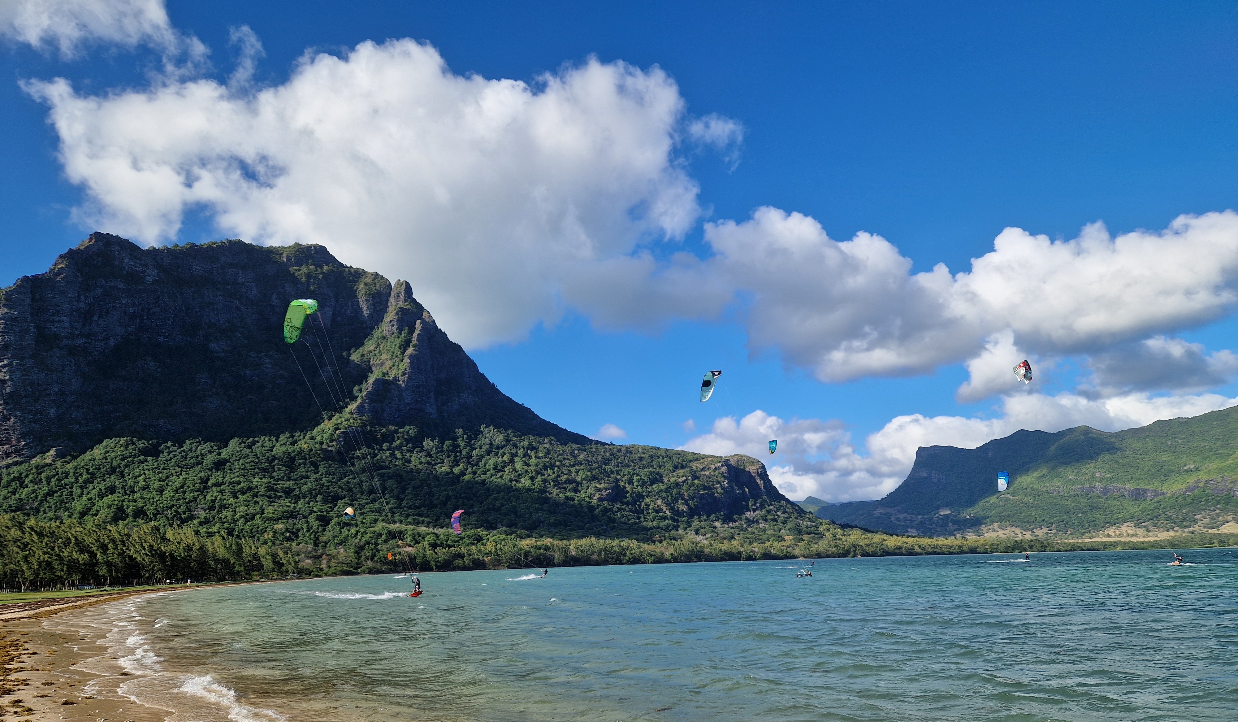 Kitesurfen auf Mauritius: Traumhafte Kitespots und beeindruckende Naturabenteuer - KITE-UNITE.COM