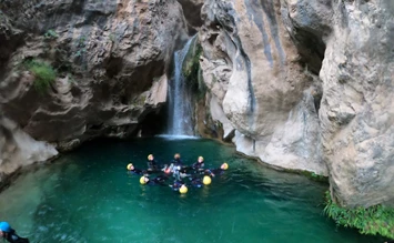 How to escape the spanish heat: Canyoning im Rio Verde - KITE-UNITE.COM