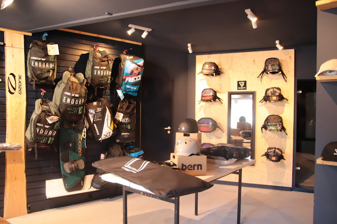 Kiteschule - Sortiment: Trapeze - Trapeze_Kites_LADEN.JPG
 - Gold Kiteshop 