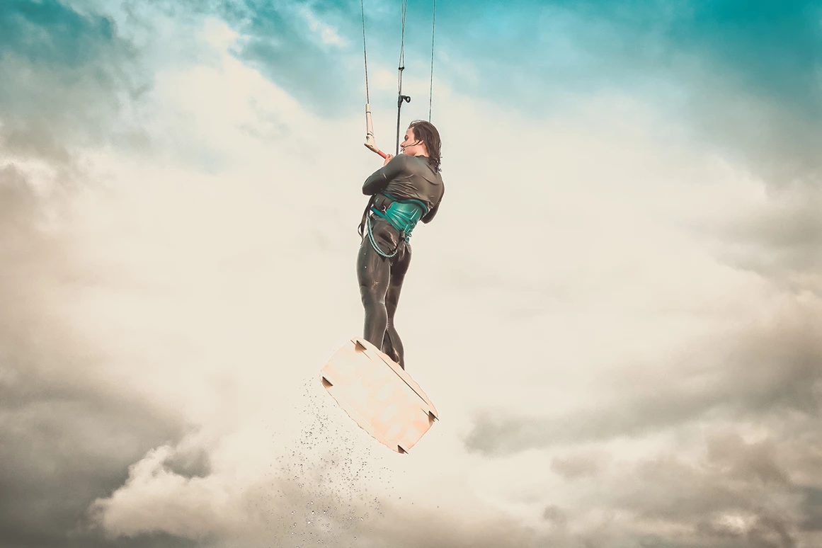 Kitesurf: LOOP IN - Surf & Kiteschule Dierhagen