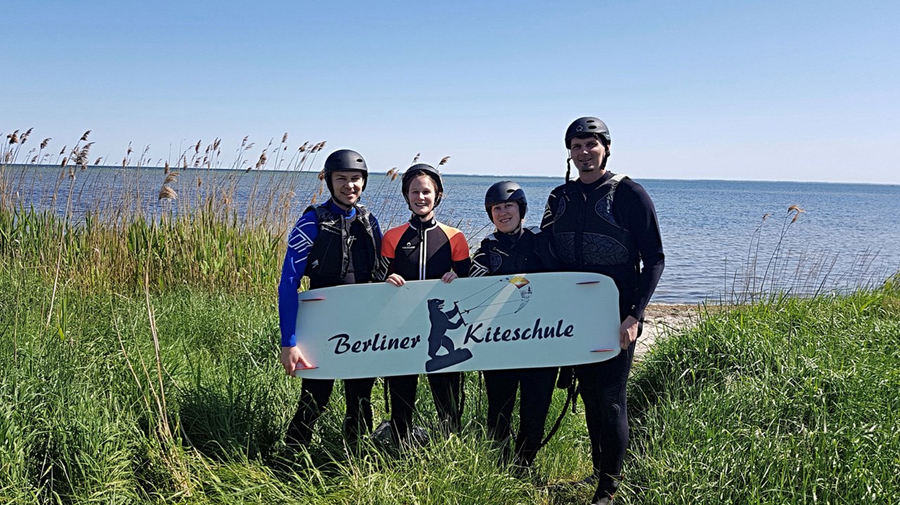 Berliner Kiteschule Rügen  Discover our kite courses Day course kitesurfing 3h