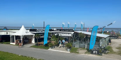 Scuola di aquiloni - Integrierter Kiteshop & Service - Nordseeküste - Unsere Station - Windloop Pro Center + Strandbar
