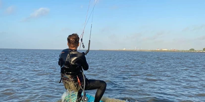 Scuola di aquiloni - Integrierter Kiteshop & Service - Nordseeküste - Windloop Pro Center + Strandbar